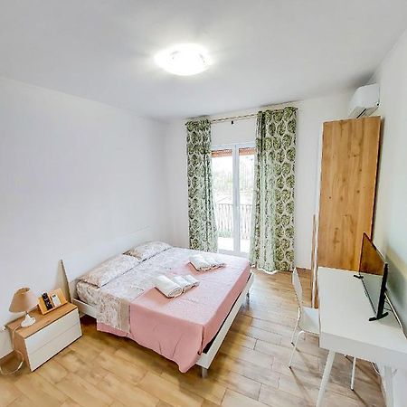 Metro Guest House Neapel Exterior foto